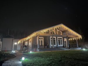 Украшение дома новогодней 150 бахромой